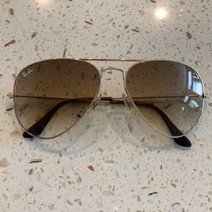 Ray Bans Gold aviators
